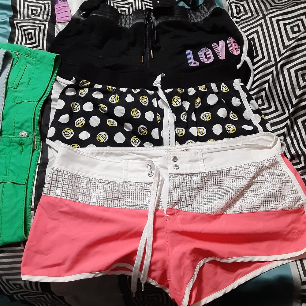Shorts - Picture 2 of 2